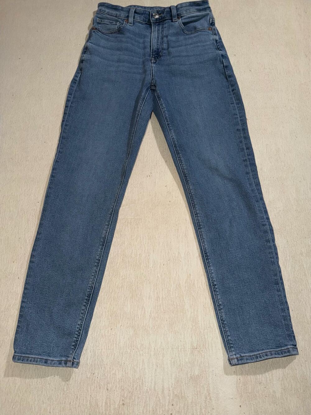 American Eagle stretch women’s mom blue jeans